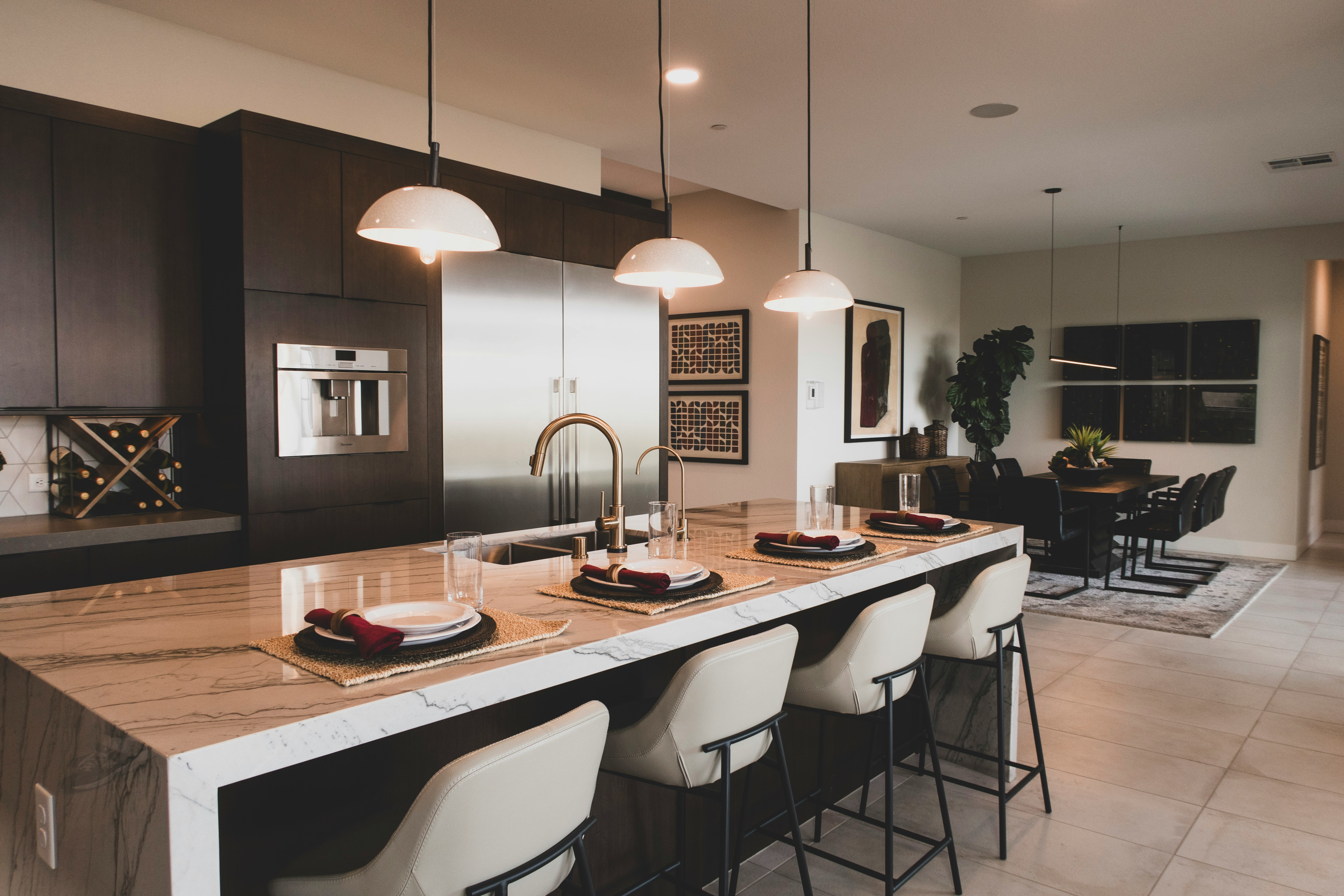 The Essential Elements of a Luxury Kitchen